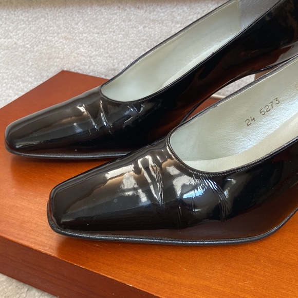 harvey black patent leather pumps / heels - Picture 10 of 12